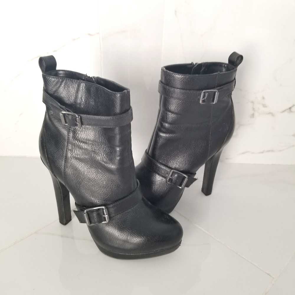 Simply Vera Vera Wang 7.5 Booties
